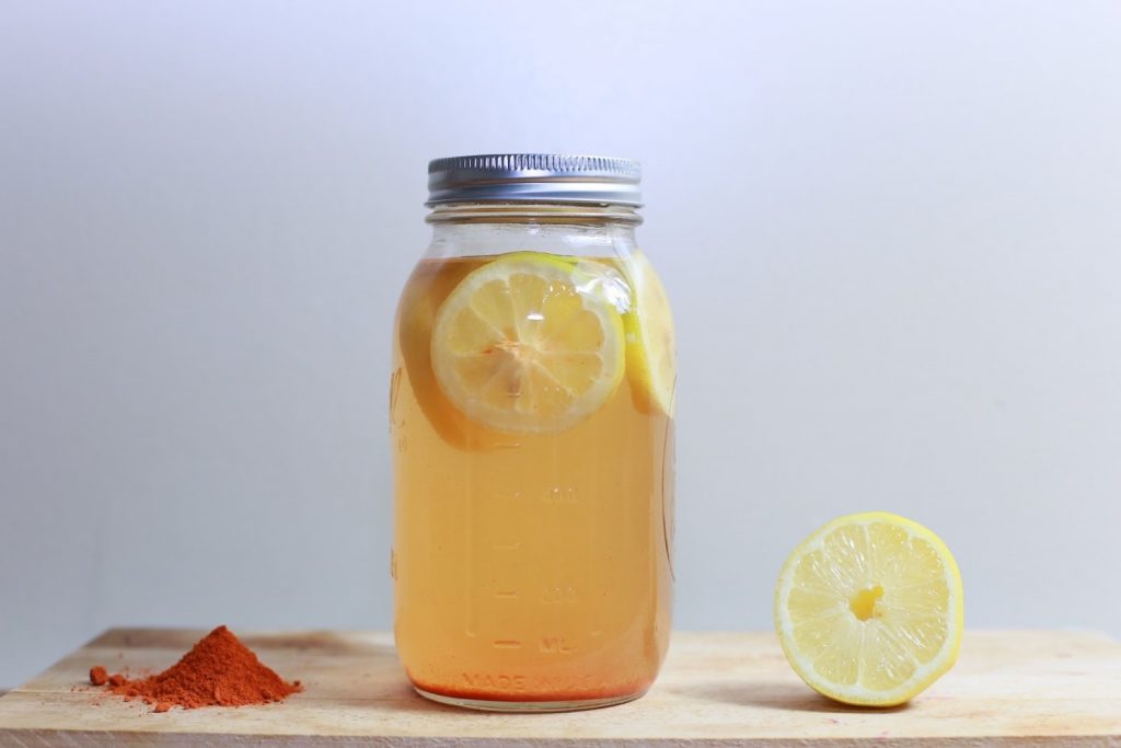 (學會了蜂蜜檸檬的製作方式，以後就可以在家裡依據自己的喜好製作好喝的蜂蜜檸檬啦！圖片來源：Unsplash。)
